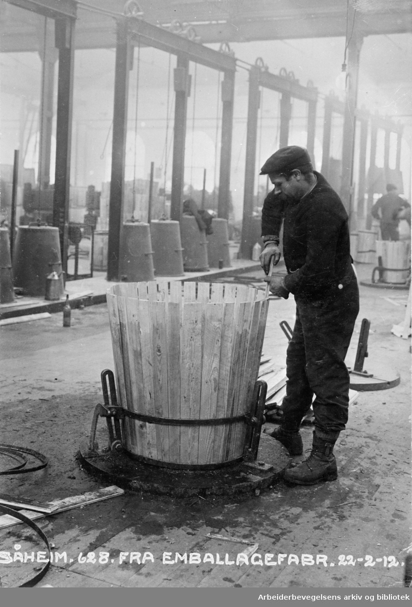 Emballasjefabrikken Til Norsk Hydros Fabrikker Pa Rjukan Februar 1912 Arbeiderbevegelsens Arkiv Og Bibliotek Digitaltmuseum