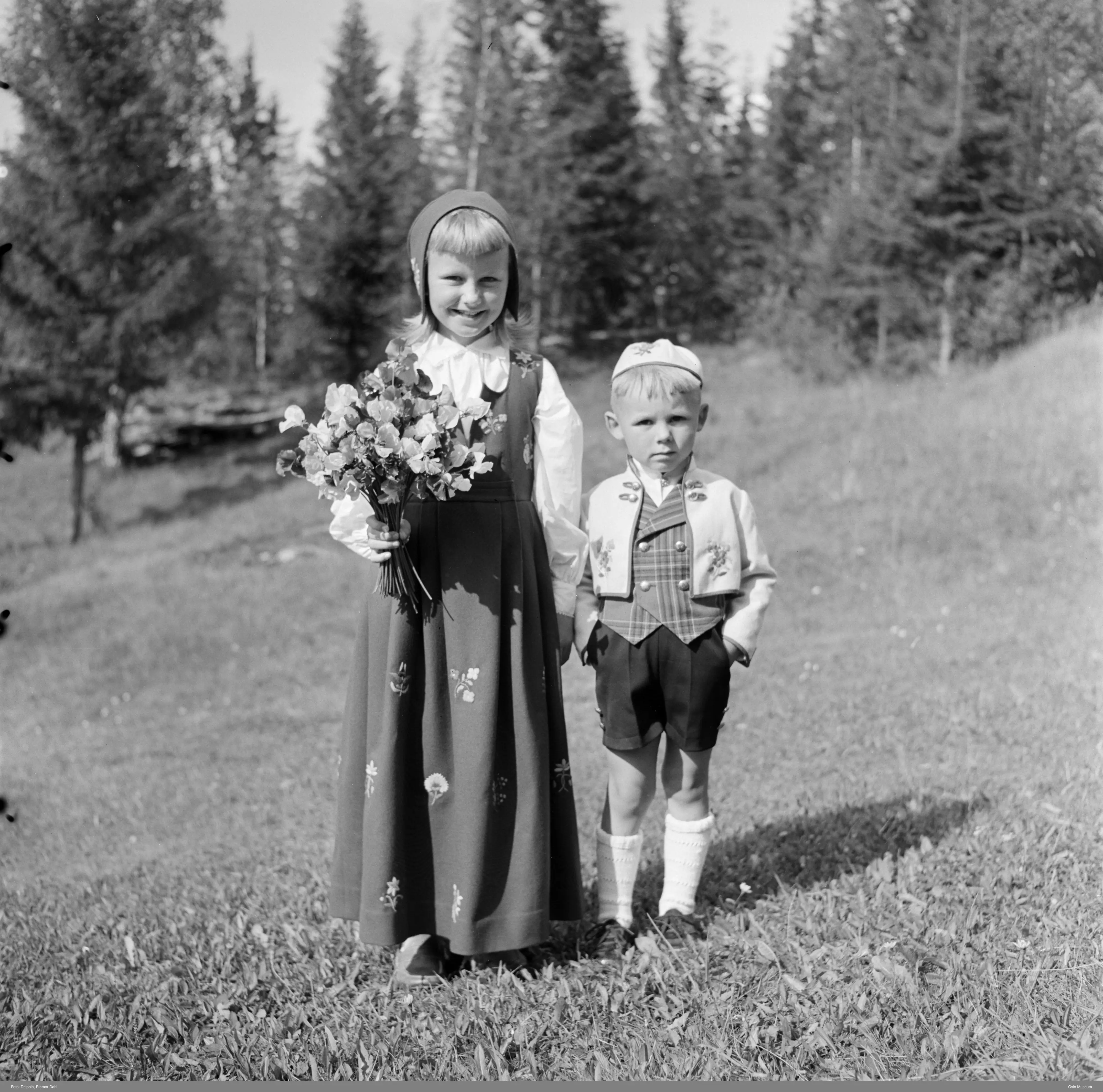Hos Aase Nordmo Løvberg ved Mjøsa. Oslo Museum / DigitaltMuseum
